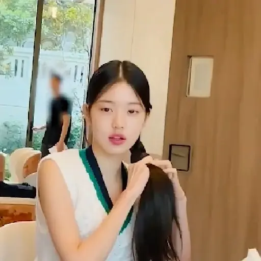 Wonyoung / IVE  1