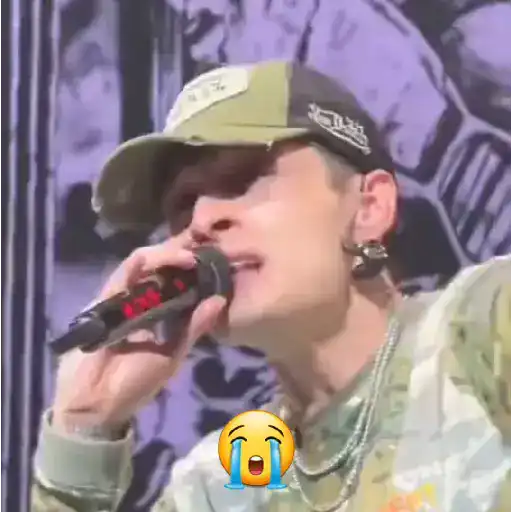 KeniaOs y peso pluma llorando 17