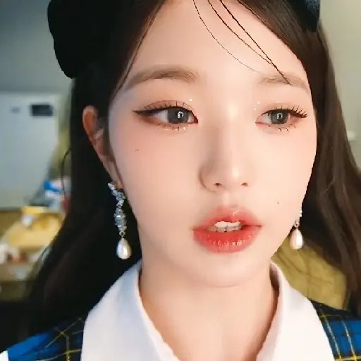 Wonyoung / IVE  9