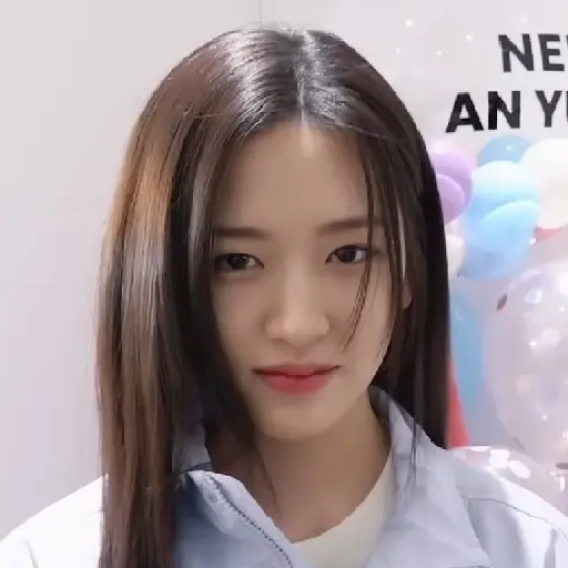 Yujin / IVE  8