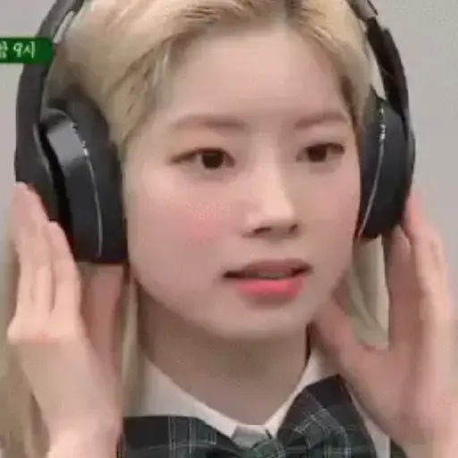 Twice gifs i use on twitter 30