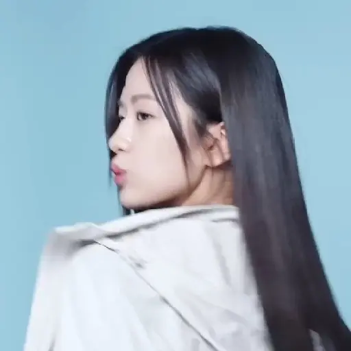 Yujin / IVE  10