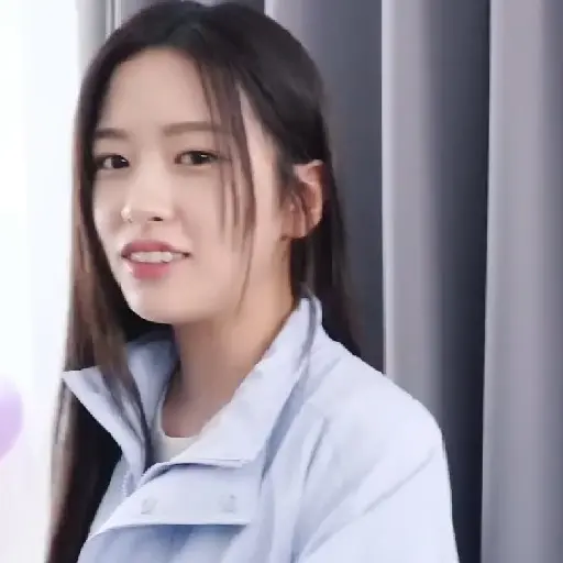 Yujin / IVE  5