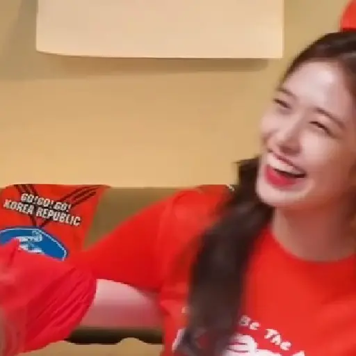 Yujin / @ive_stickers  5