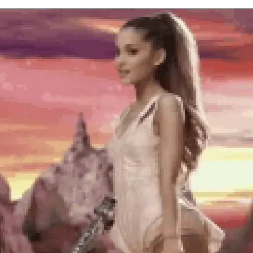 Ariana Grande 💖 13