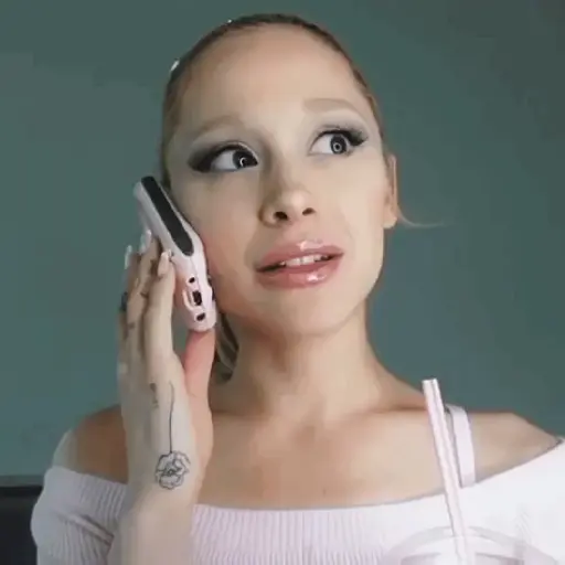 Ariana Grande 4 2