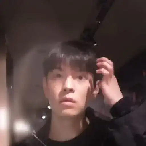 Seungmin in the building 25