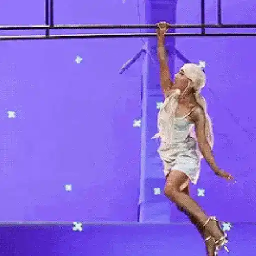 Ariana Grande 4 30