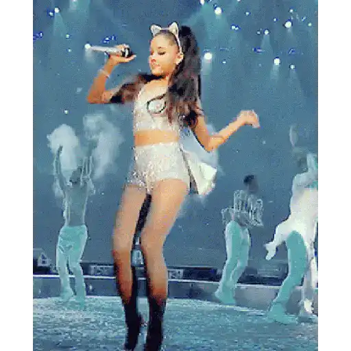Ariana Grande 4 29