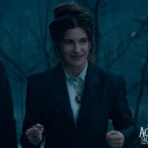 Kathryn Hahn II 10