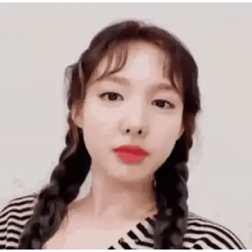 Twice gifs i use on twitter 4