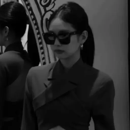 Jennie. | @ocenferios  Haki. 10