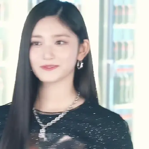 Leeseo / IVE  3