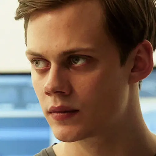 Bill Skarsgård2 19