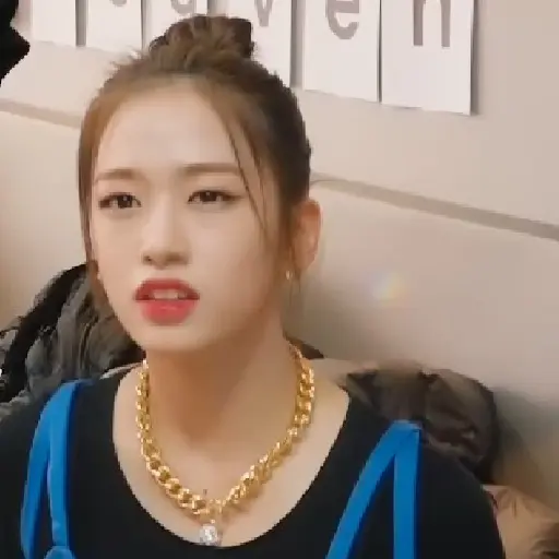 Yujin / @ive_stickers  6