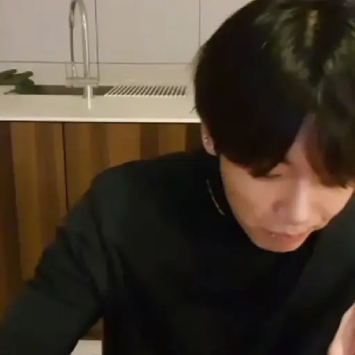 Jungkook. | @ocenferios  Haki. 12