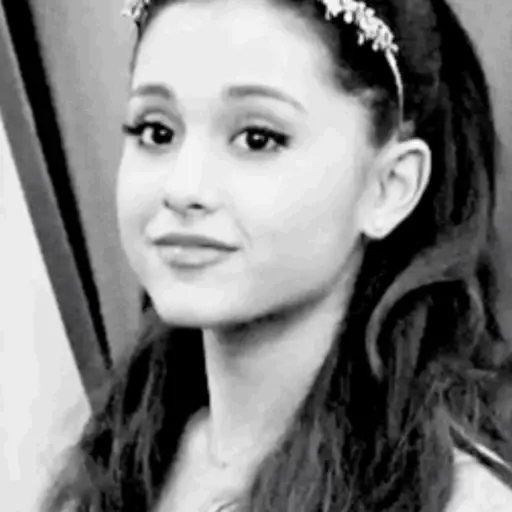 Ariana Grande 11