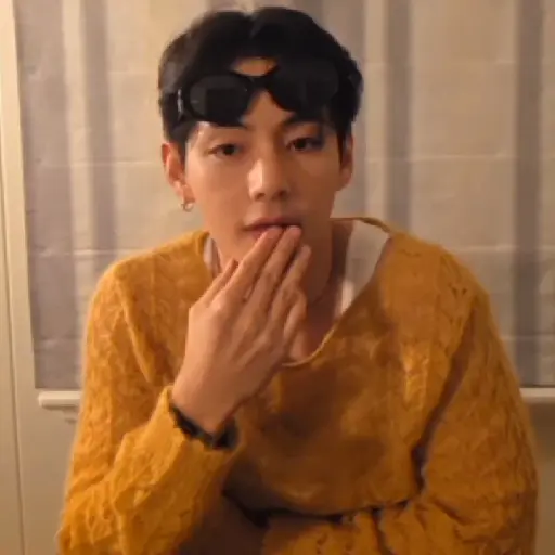 Taehyung. | @ocenferios  Haki. 11