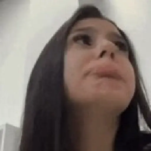 Ana Flávia (Reactions) 4