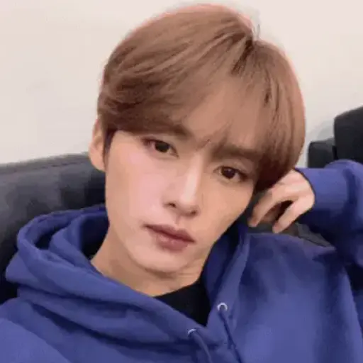 Leeknow- skz -KPOP-GIF🐰🤍 12