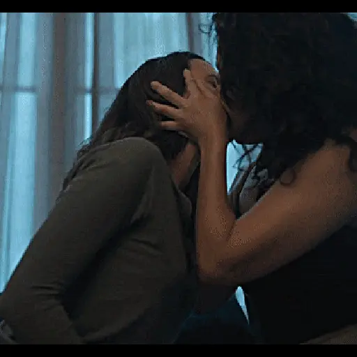 Kiss Lesbian ®™ 4