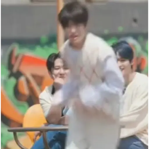 Coreans inmove💛 24
