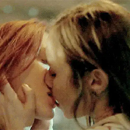 Kiss Lesbian ®™ 8