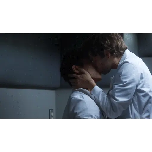 Bl couple kiss 11