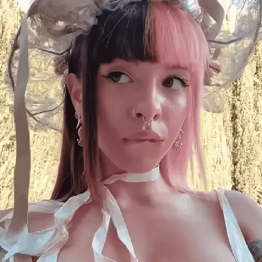 Melanie Martinez 10