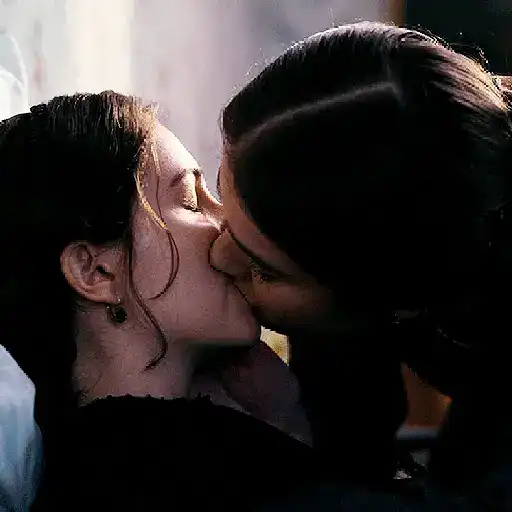 Kiss Lesbian ®™ 2