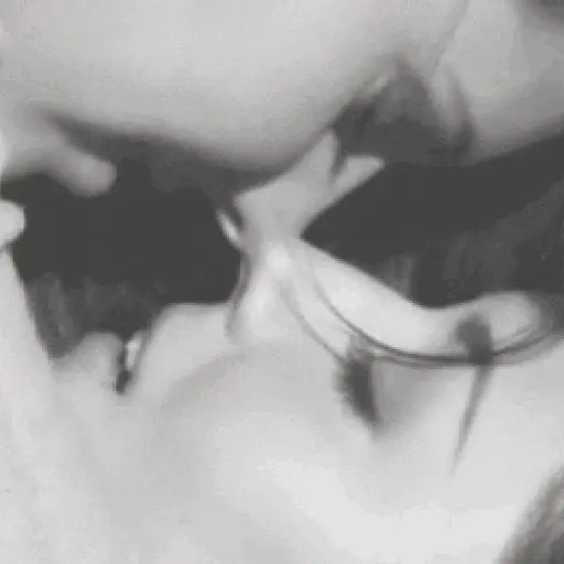 Kiss Lesbian ®™ 6