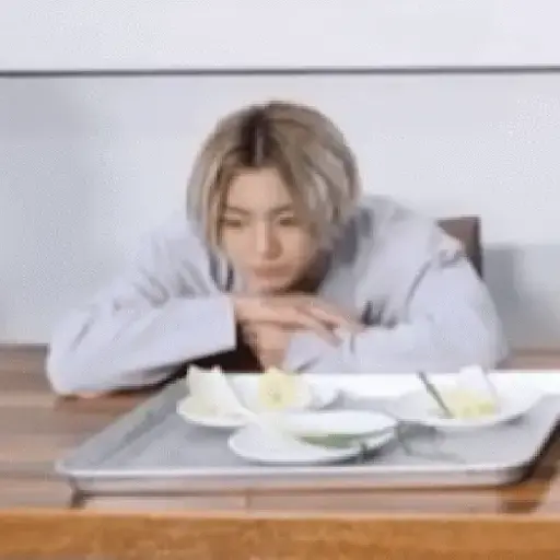 BTS sad Carlos Matías 30