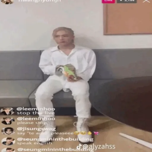 Imtheeasterbunny 10