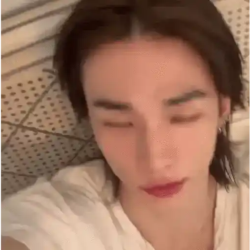 醙〘🤴🏻〙Hyunjin 19