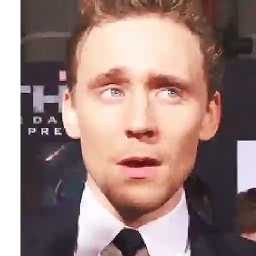 Tom Hiddleston 🩵 3