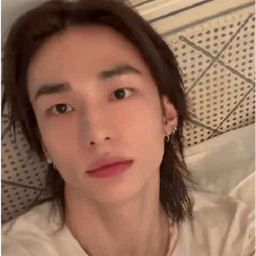醙〘🤴🏻〙Hyunjin 20