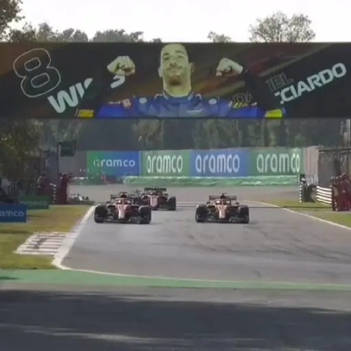 Daniel Ricciardo 5