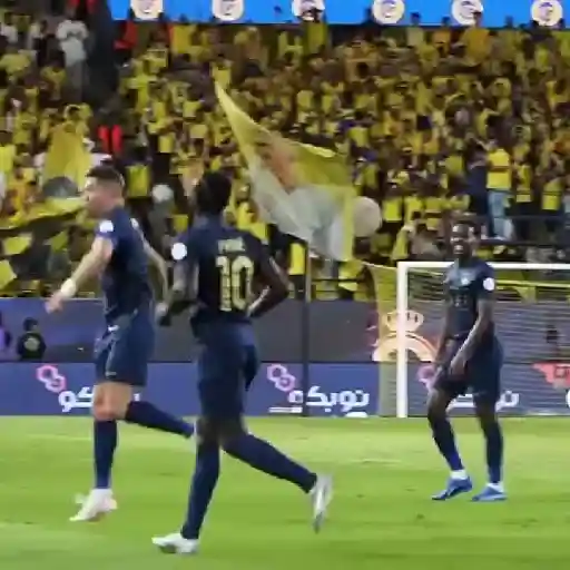 CR7 🤖 Al Nassr 🟡🔵 7