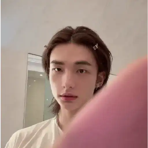 醙〘🤴🏻〙Hyunjin 2