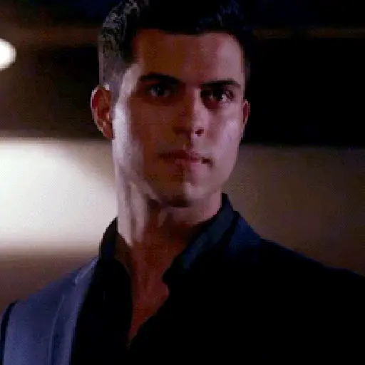 Raphael Santiago  13
