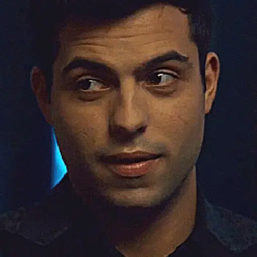 Raphael Santiago  12