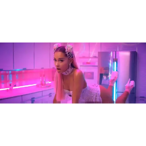 Ariana grande 30