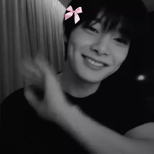 Jeongin # J u s t 1