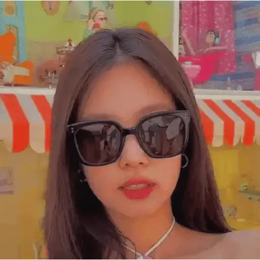 Jennie gif 12