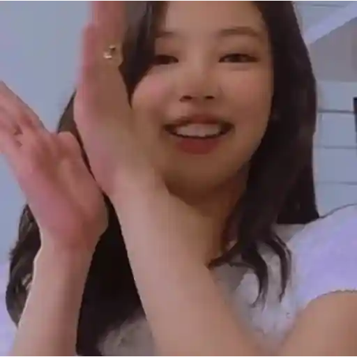Jennie gif 6