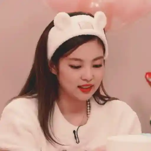 Jennie gif 3
