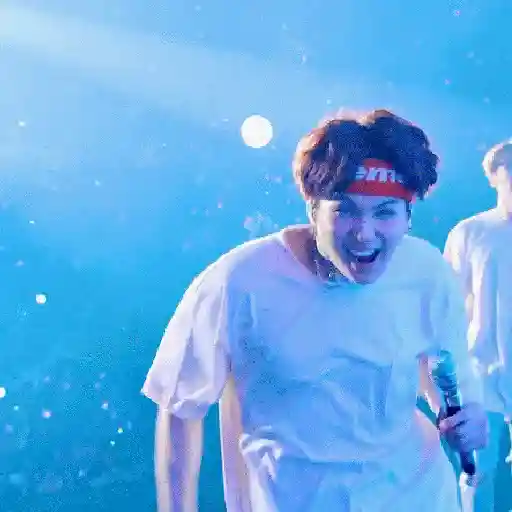 BTS  💙 4