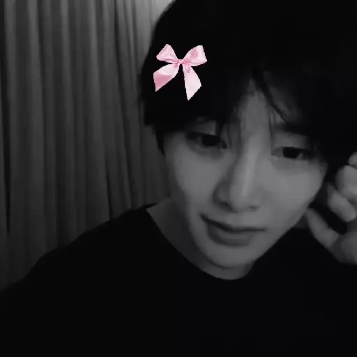 Jeongin # J u s t 7