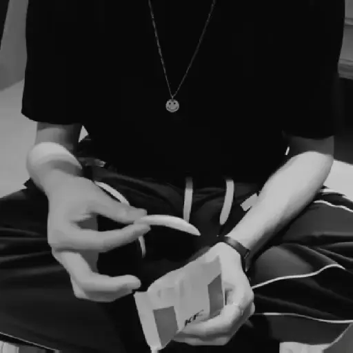 Jeongin # J u s t 8