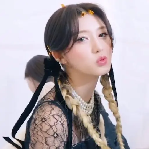 Gaeul / @ive_stickers  1